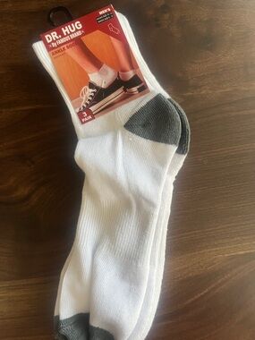 Dr. Hug Men’s White Ankle Socks with Gray Heel & Toe - 3 Pack